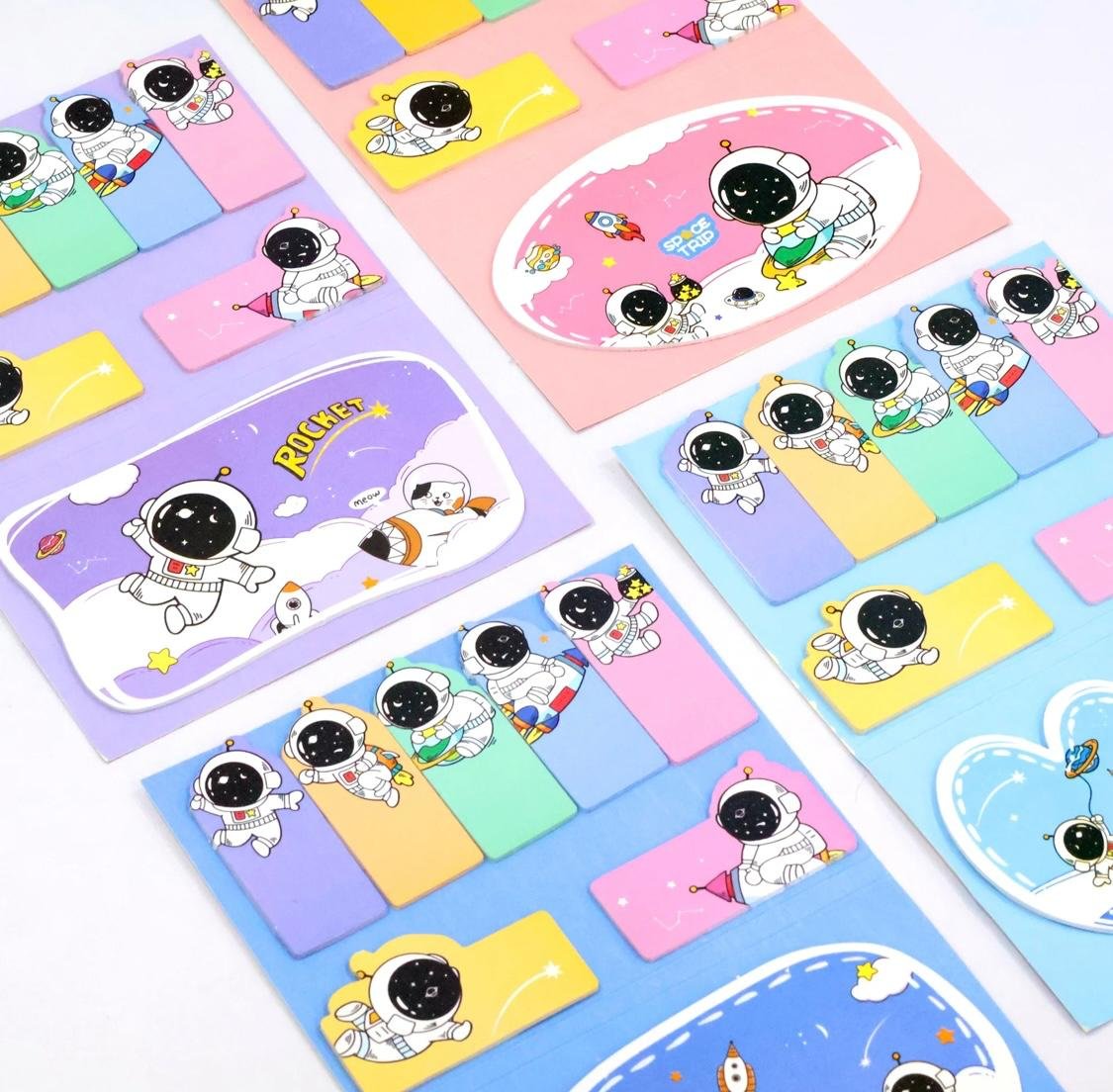Sticky Notes booklet in Unicorn & Space Theme