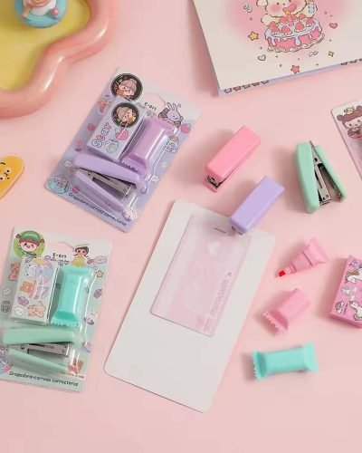 Mini Stapler Set with 500 Staples, Kawaii Design, Portable Size for Office and School