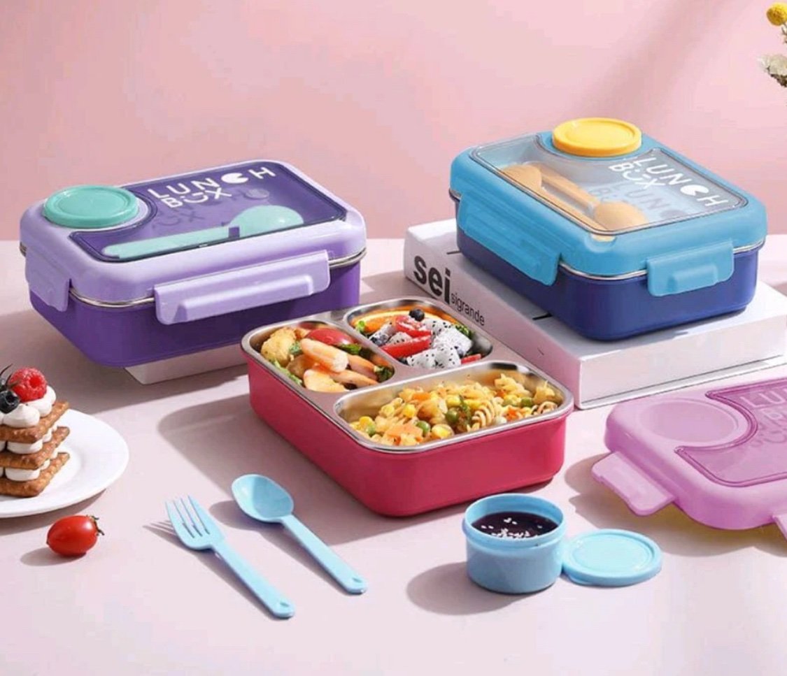 4 Compartment Bento Box With Veggie & Pickle Box